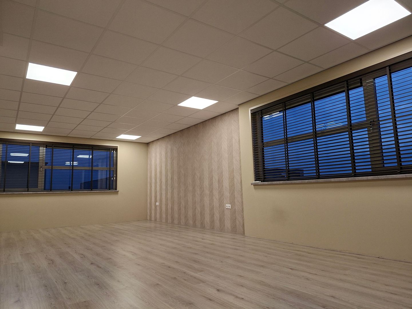 Bekijk foto 2 van Bouwstraat 25-d