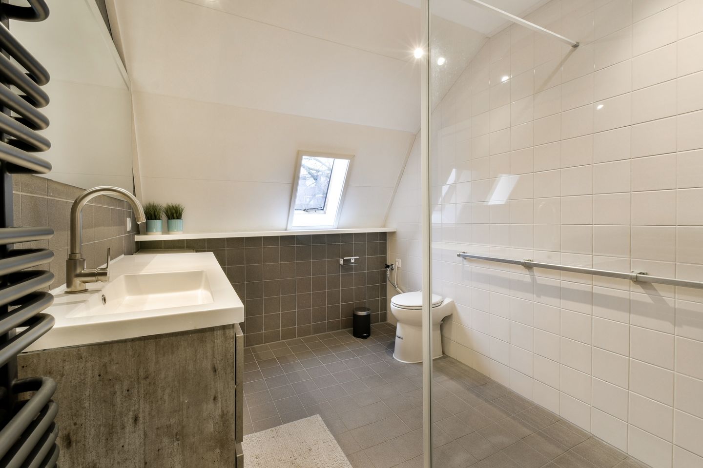 Foto 25 van Valkenburgerweg 2