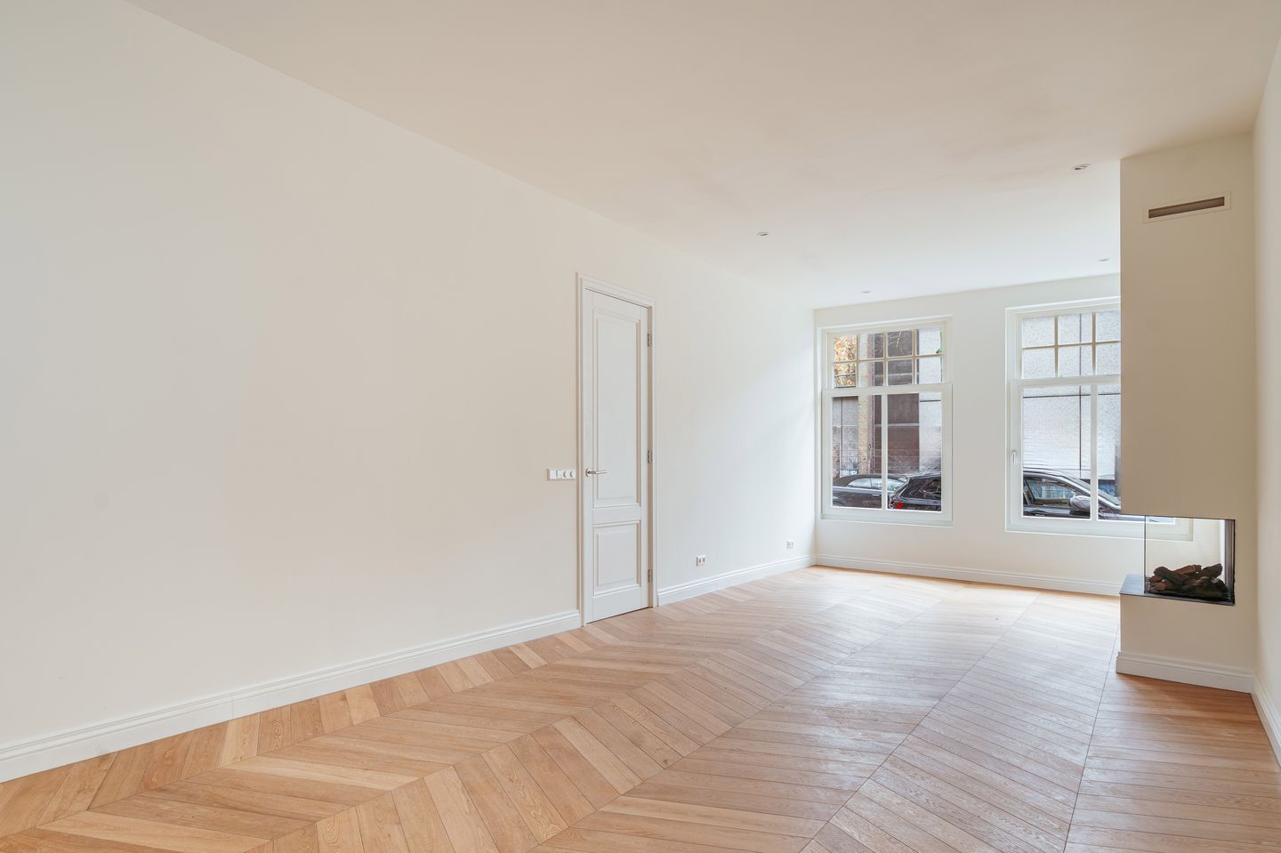 Photo 5 of Emmastraat 15-H