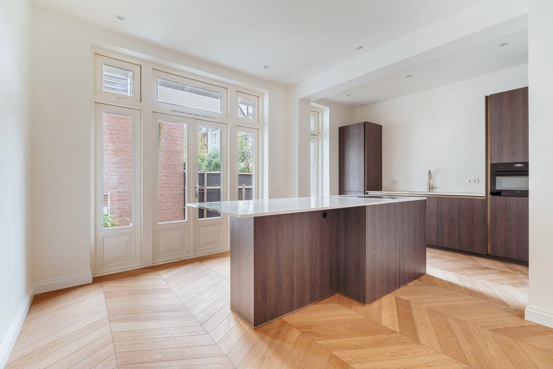 Photo 8 of Emmastraat 15-H