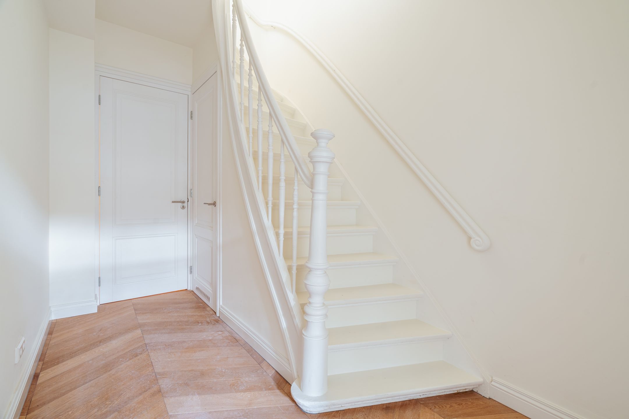 Photo 18 of Emmastraat 15-H