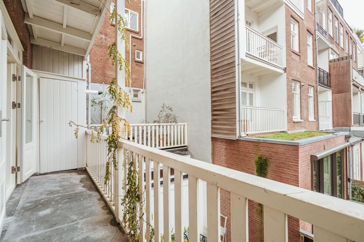 Photo 25 of Emmastraat 15-H