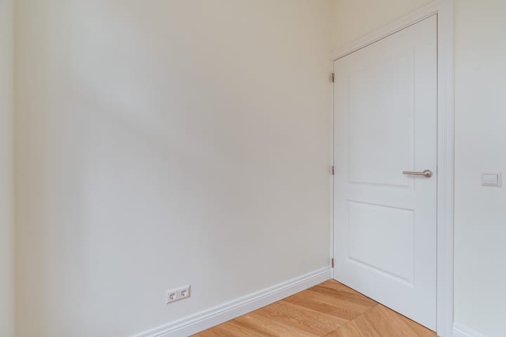 Photo 34 of Emmastraat 15-H