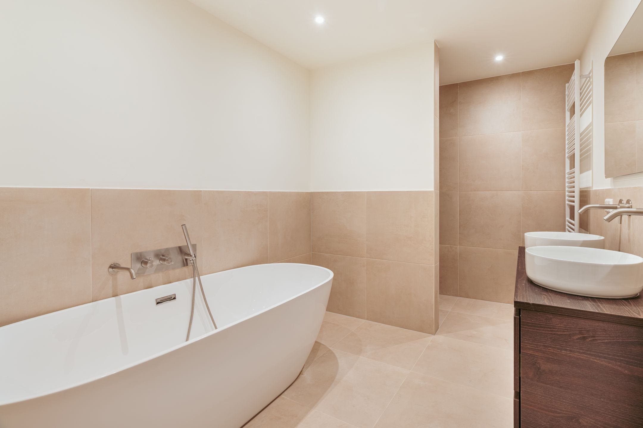 Photo 36 of Emmastraat 15-H