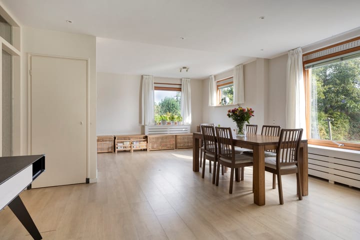 Photo 15 of Zuidwelleweg 3