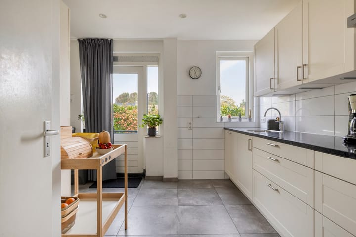 Photo 17 of Zuidwelleweg 3