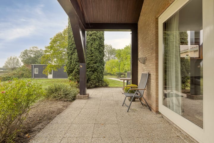 Photo 31 of Zuidwelleweg 3