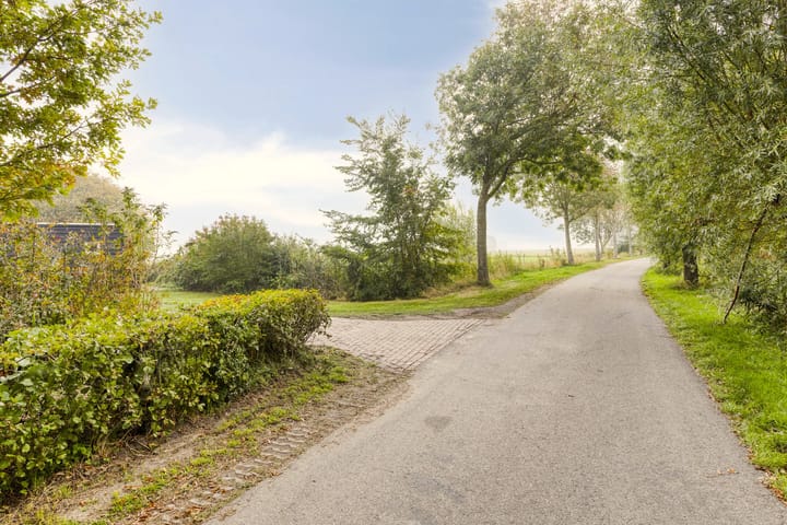 Photo 32 of Zuidwelleweg 3