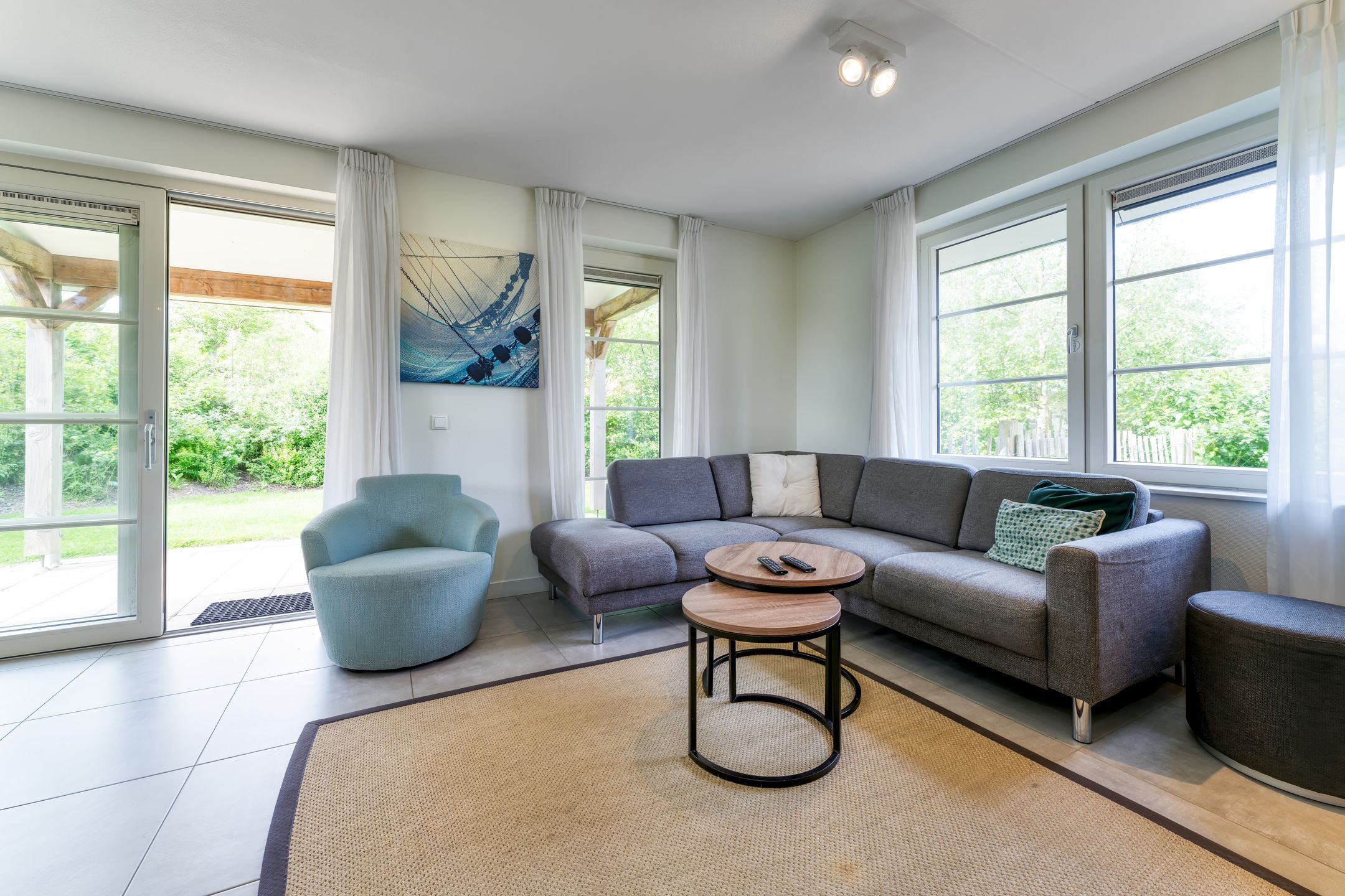 Photo 3 of Zeedijk 24-301