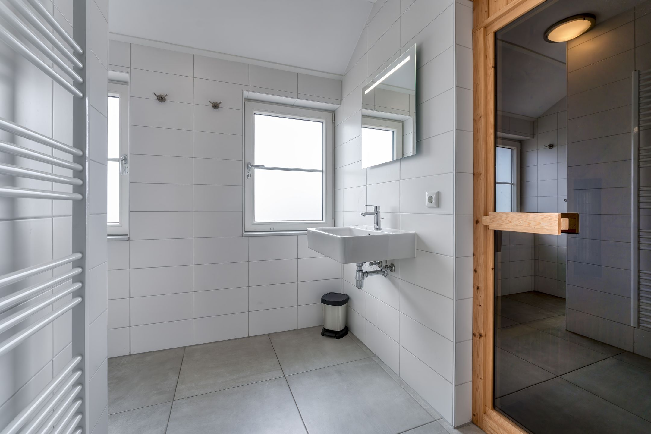 Photo 21 of Zeedijk 24-301