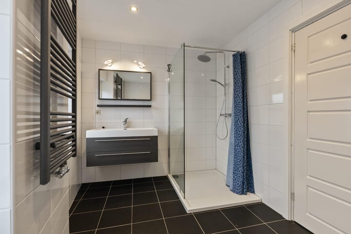 Photo 8 of De Ruijterstraat 34-A1