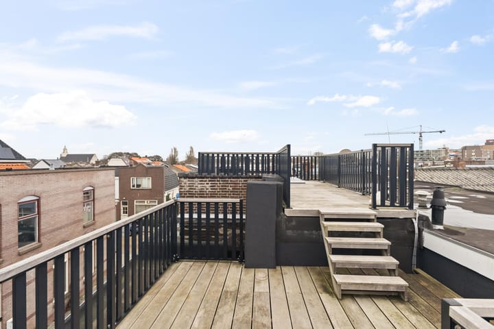 Photo 15 of De Ruijterstraat 34-A1