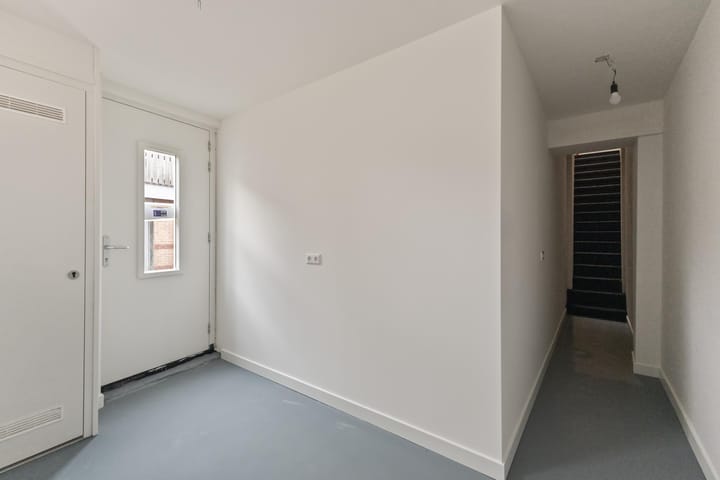 Photo 3 of De Ruijterstraat 34-A1