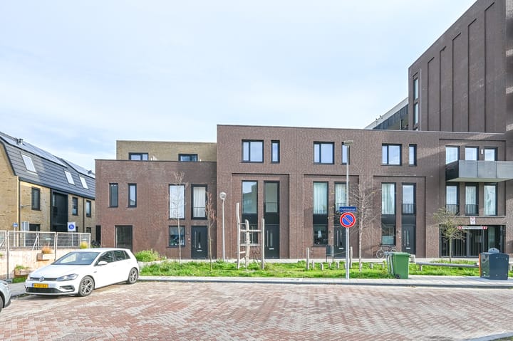 Photo 32 of Clothildestraat 3