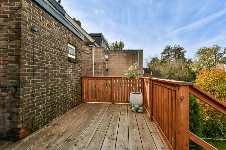 Photo 13 of Oosteinderweg 407