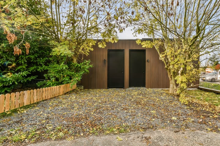 Photo 38 of Oosteinderweg 407