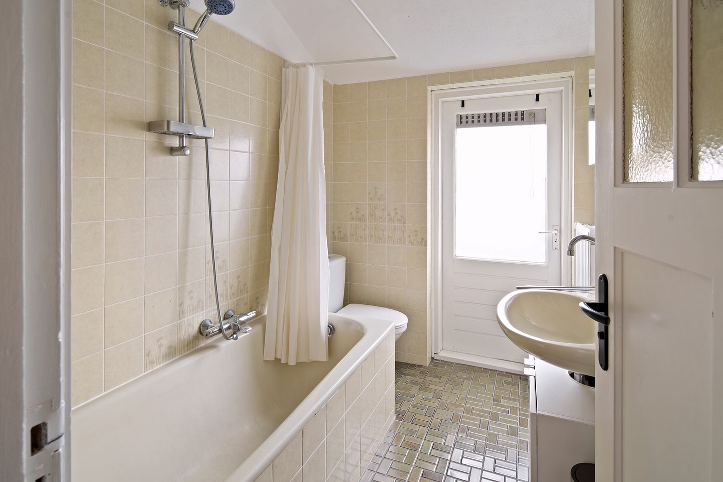 Foto 20 van Houtse Parallelweg 46