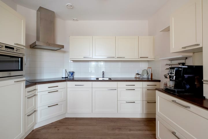 Photo 13 of Brink 32