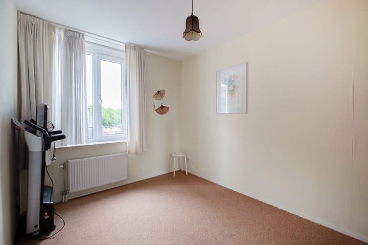 Photo 21 of Brink 32