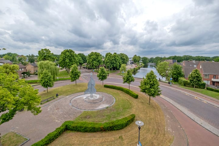 Photo 27 of Brink 32