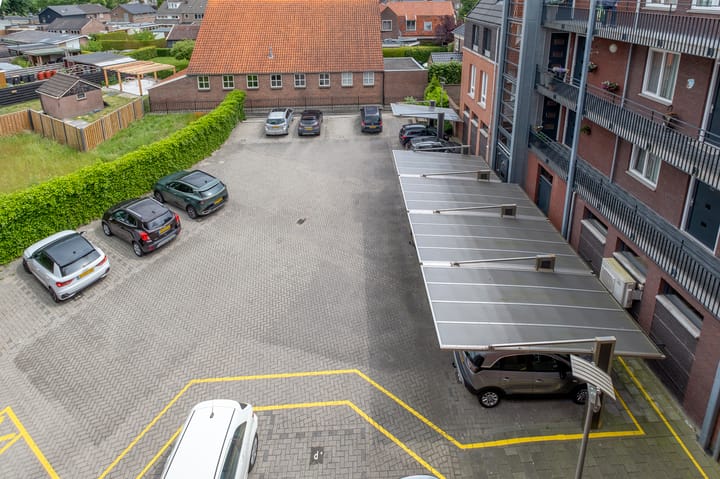 Photo 28 of Brink 32