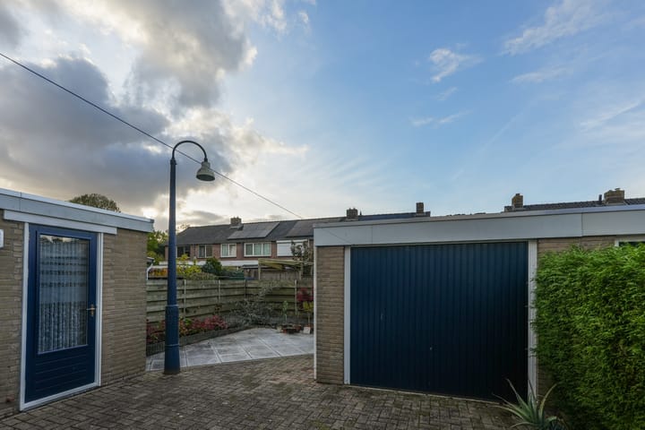 Photo 19 of Alverstraat 7