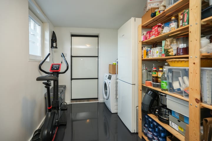 Photo 21 of Alverstraat 7