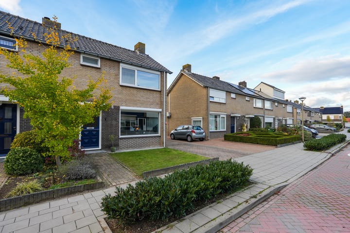 Photo 36 of Alverstraat 7