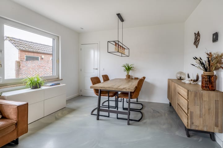 Photo 6 of Wilhelminastraat 42