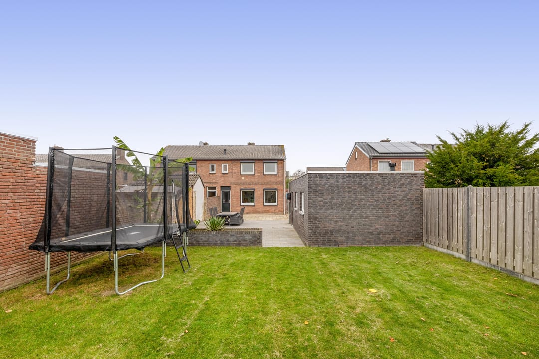 Photo 23 of Wilhelminastraat 42