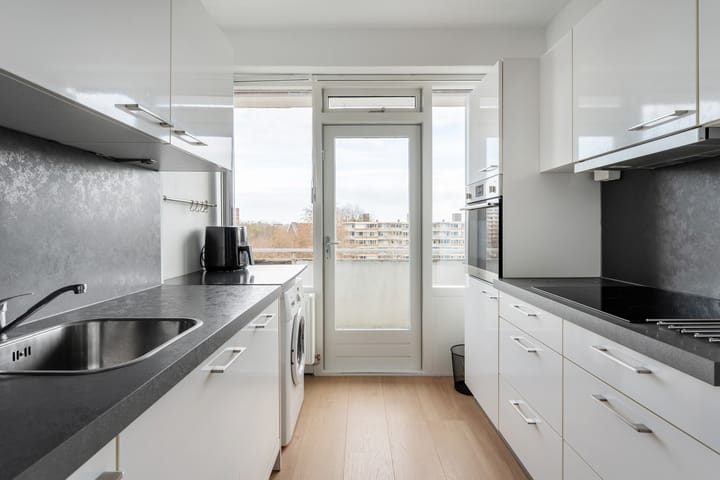 Van der Helmstraat 261