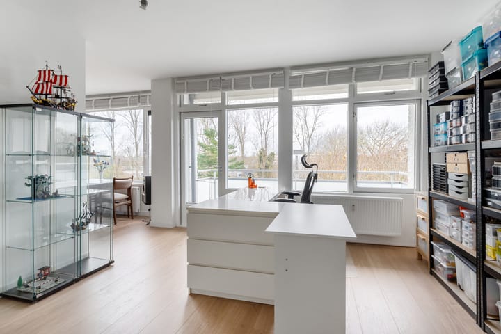 Foto 12 van Van der Helmstraat 261