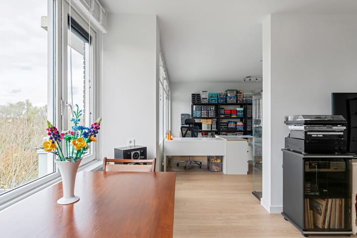 Foto 18 van Van der Helmstraat 261