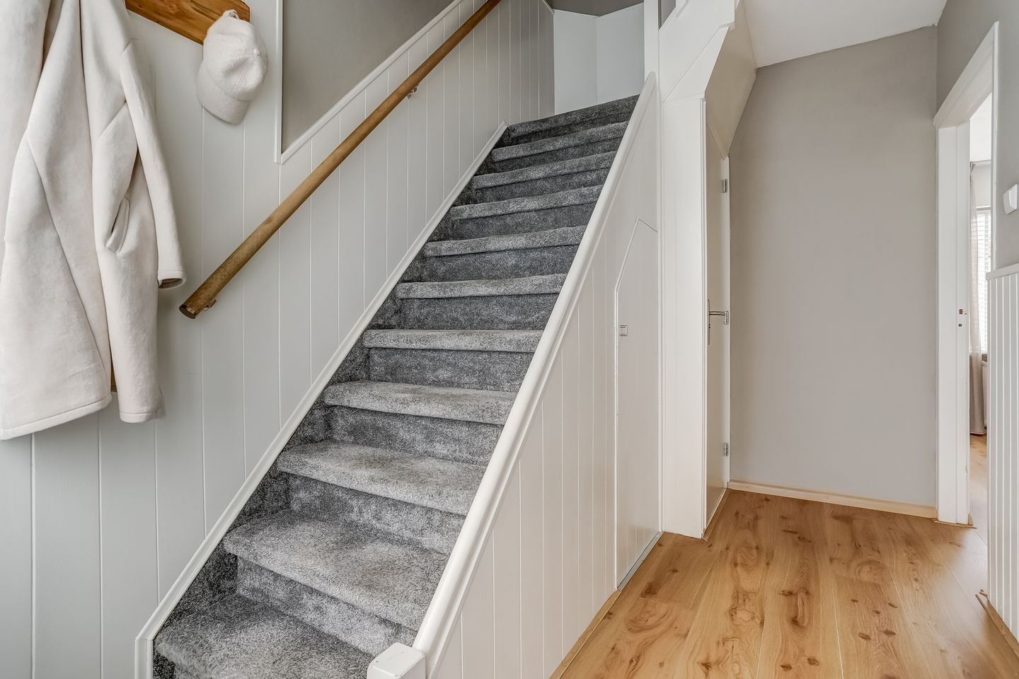 Photo 19 of Maasstraat 23