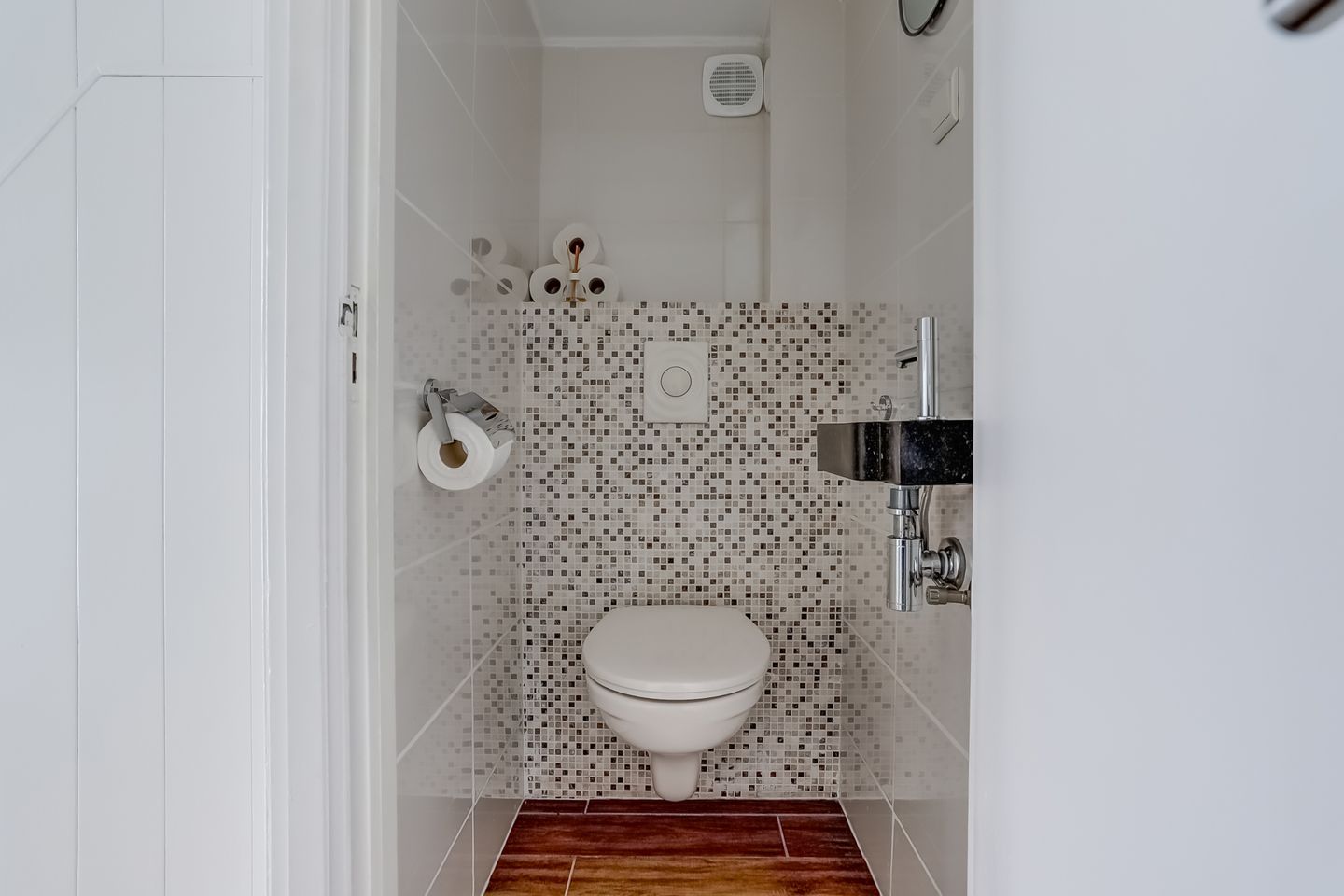 Photo 20 of Maasstraat 23