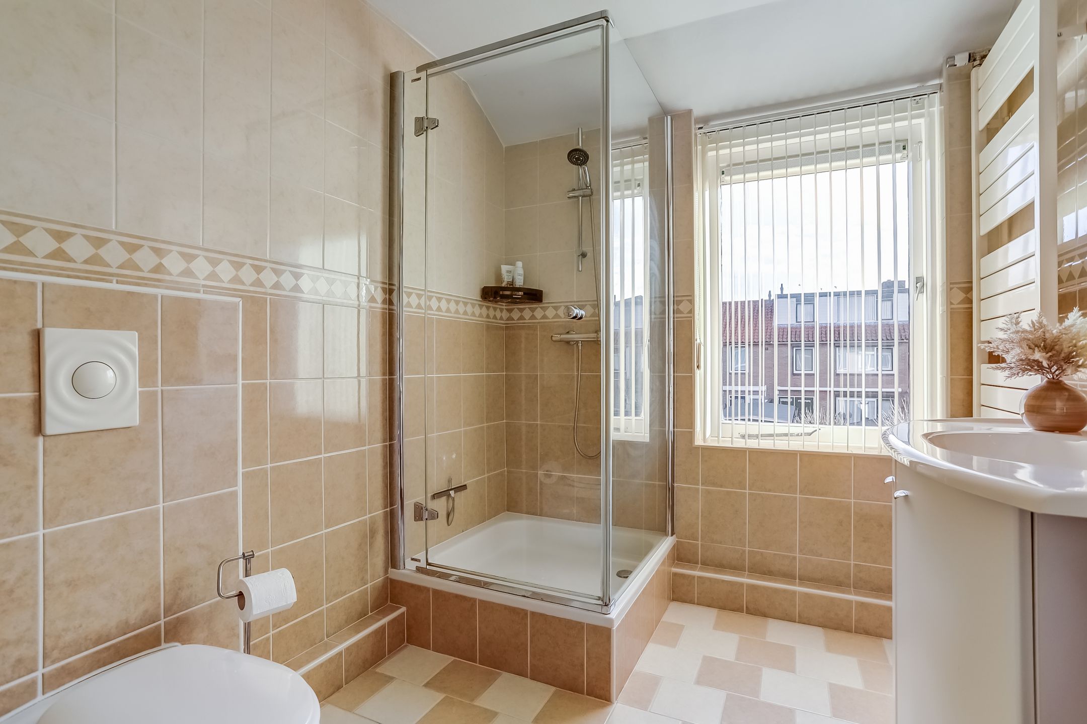 Photo 30 of Maasstraat 23