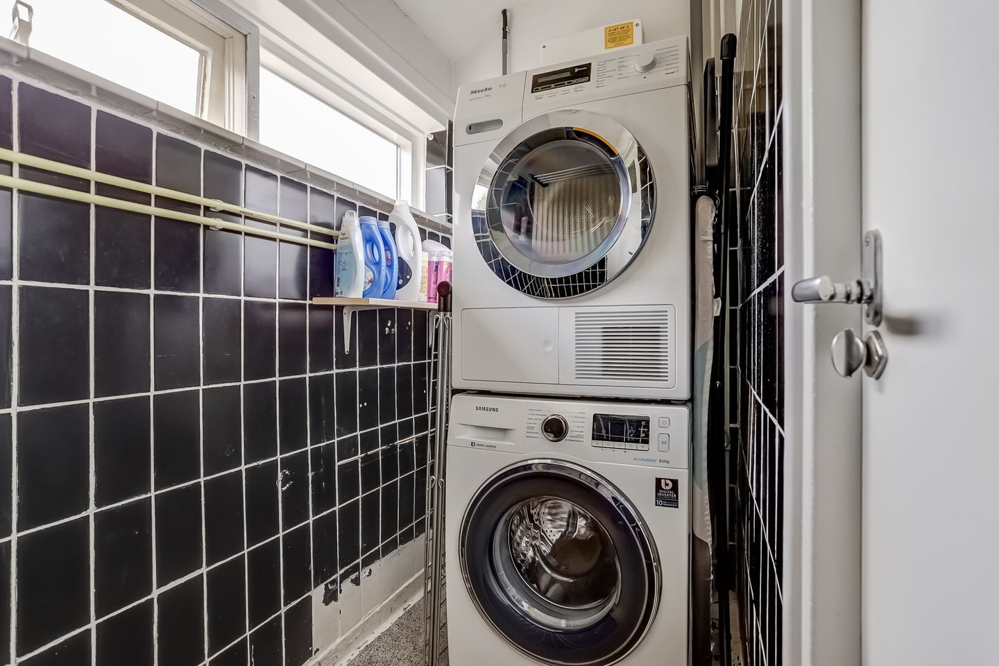 Photo 34 of Maasstraat 23