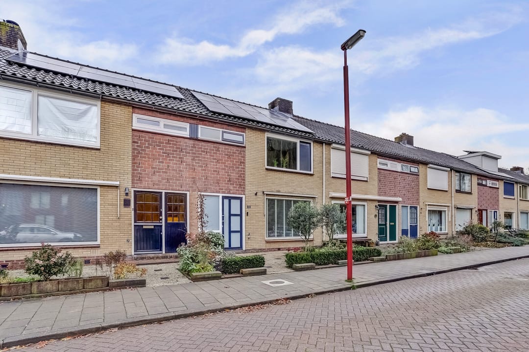 Photo 43 of Maasstraat 23