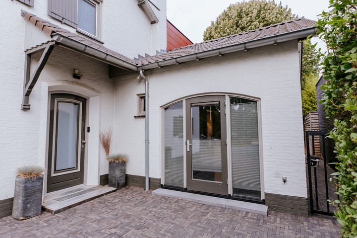 Photo 8 of Beekstraat 18