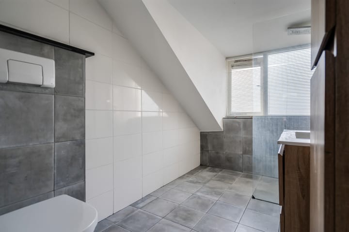 Photo 29 of Dorth 21