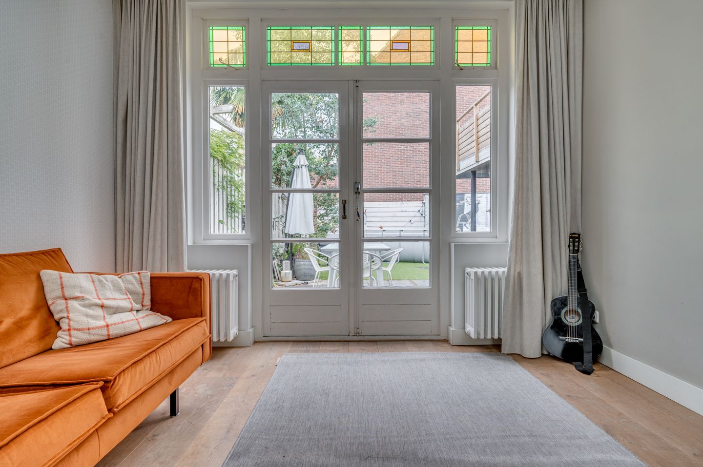 Foto 14 van Pastoor Deckersstraat 1