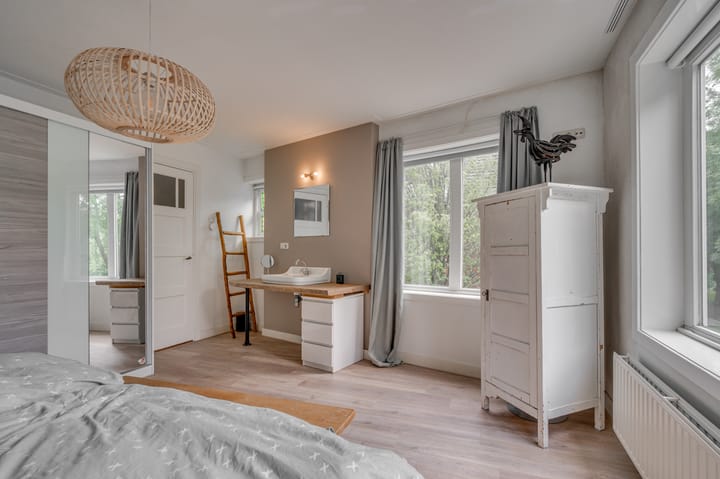 Foto 31 van Pastoor Deckersstraat 1