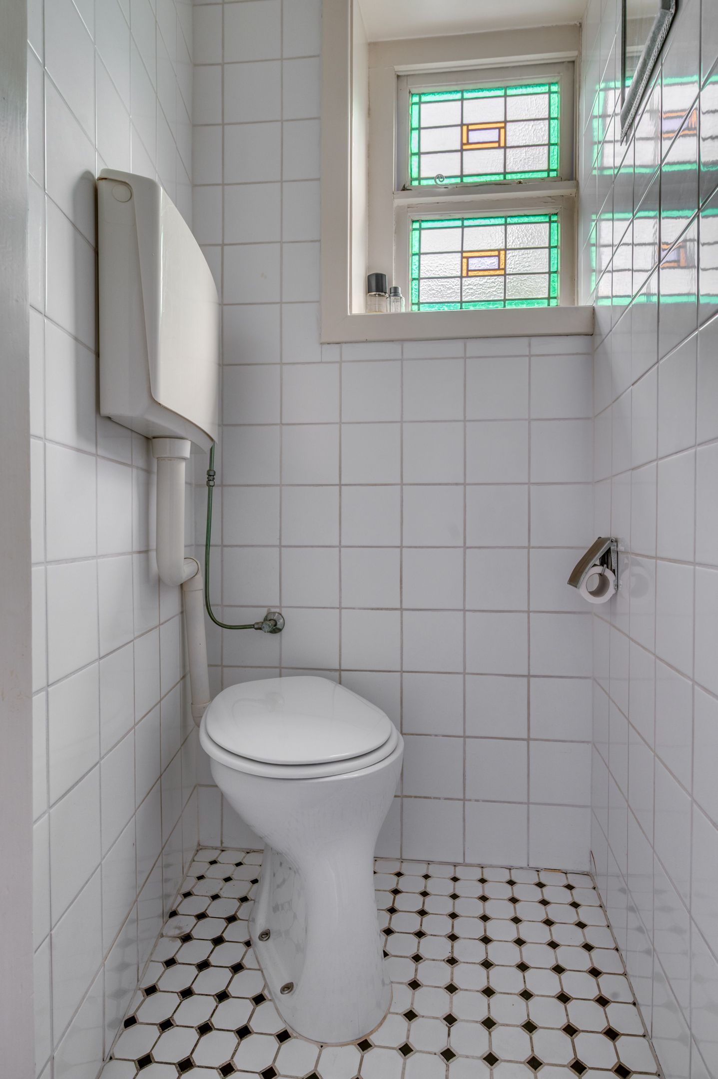 Foto 35 van Pastoor Deckersstraat 1