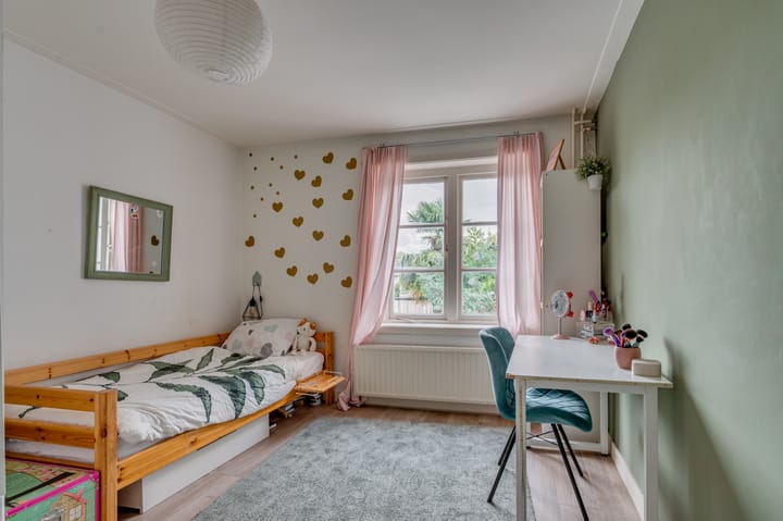 Foto 38 van Pastoor Deckersstraat 1