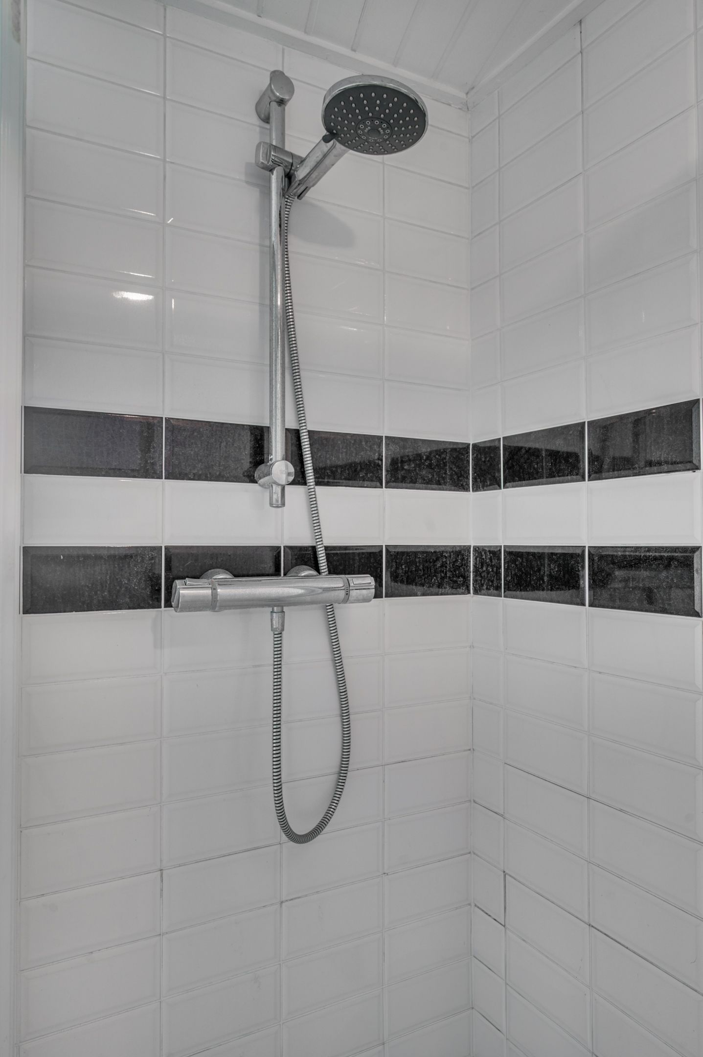 Foto 49 van Pastoor Deckersstraat 1