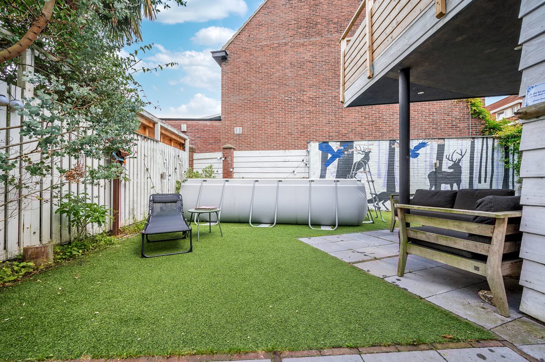 Foto 53 van Pastoor Deckersstraat 1