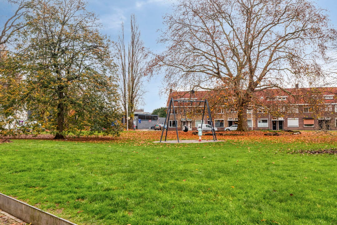 Photo 37 of Willem Barendszstraat 4
