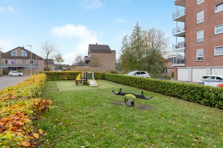 Photo 36 of Burgemeester Wermenbolstraat 16