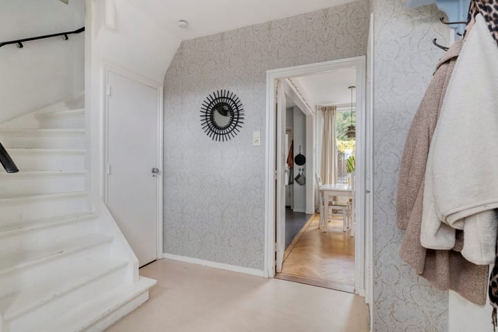 Photo 4 of Biezenstraat 18