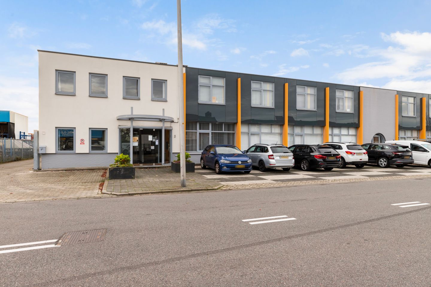 Bekijk foto 4 van Ondernemingsweg 3